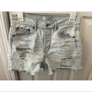 American Eagle 90’s Boyfriend Short
